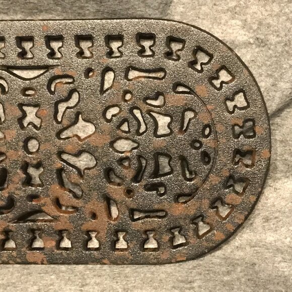 Cast Iron Trivet Rustic Trivets For Hot Pots And Pans, Decorative Kitchen Trivet - Picture 4 of 7